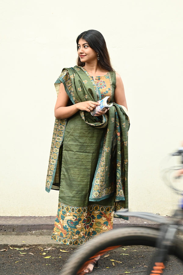 Green Kolam Silk Top and Dupatta Set